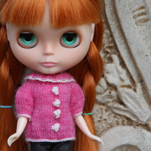 Coco sweater knitting pattern for Blythe dolls